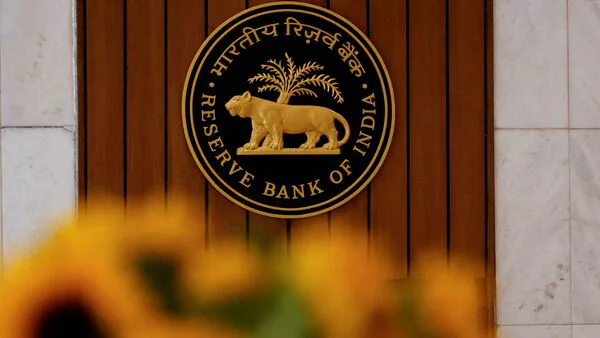 RBI Lets Banks Lend Against Overseas FX Deposits in Push to Draw Dollar Inflows RBI Lets Banks Lend Against Overseas FX Deposits in Push to Draw Dollar Inflows